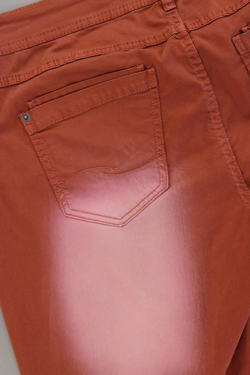 QS by s.Oliver Hose Gr. 44/L32 neuwertig Modell Catie mit Nieten braun - Image 3