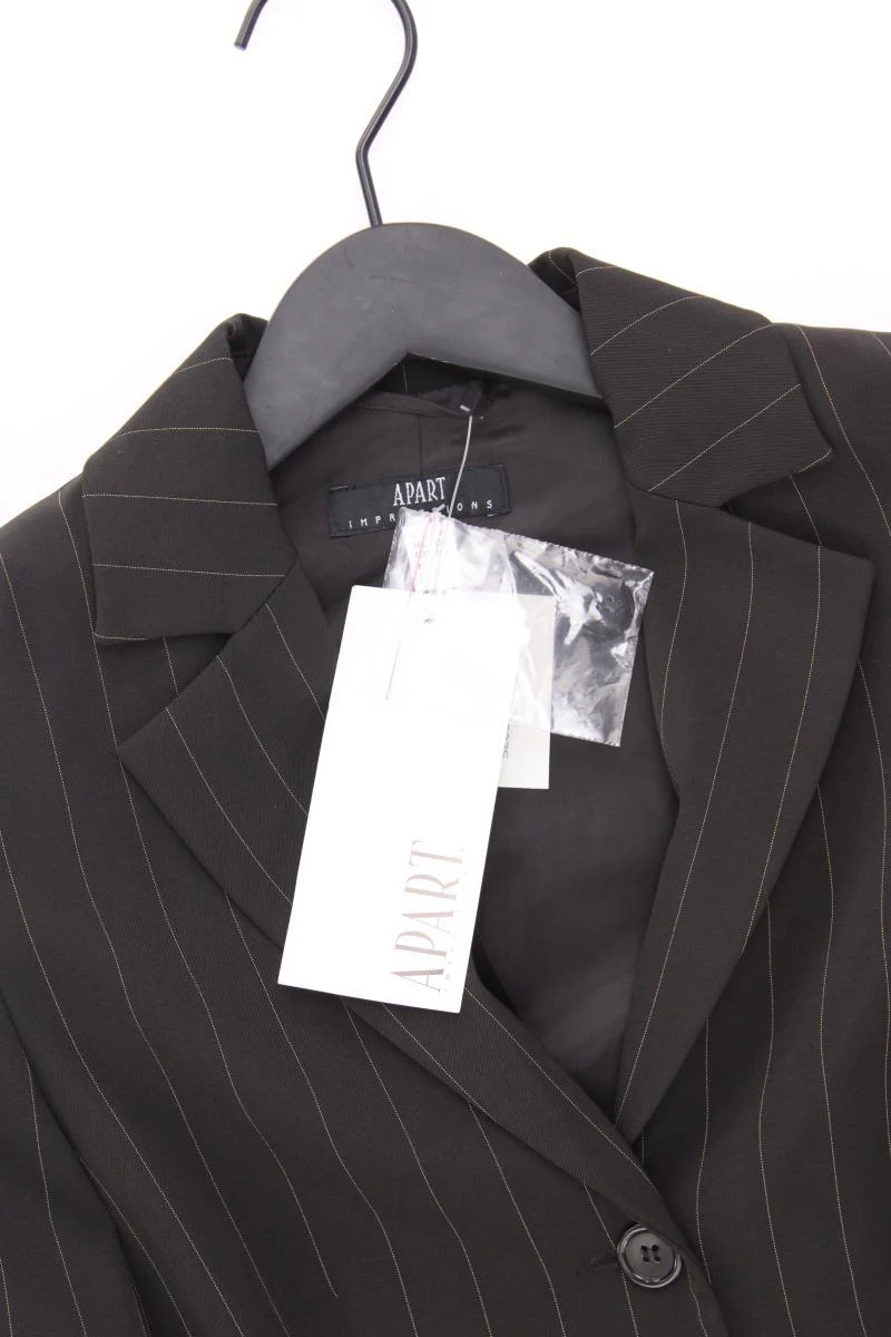Second Hand Outfit Größe S mit Apart Classic Blazer in Gr. 36 und Halskette - Image 4
